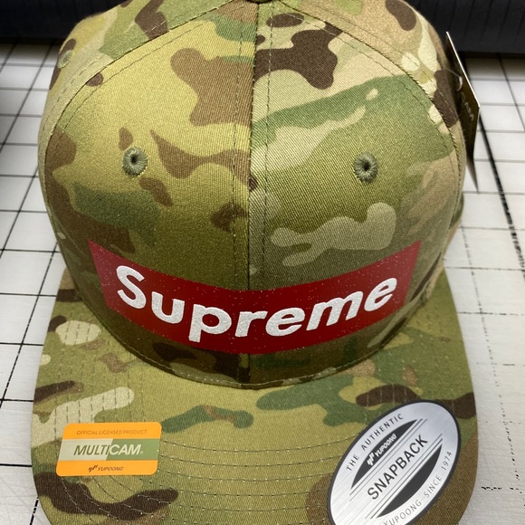 Copy- supreme hat - Picture 6 of 10